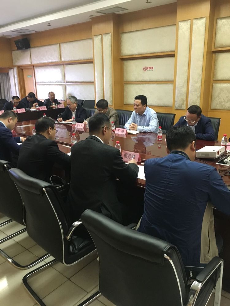 江西長(zhǎng)運(yùn)集團(tuán)召開掃黑除惡工作專項(xiàng)部署會(huì)