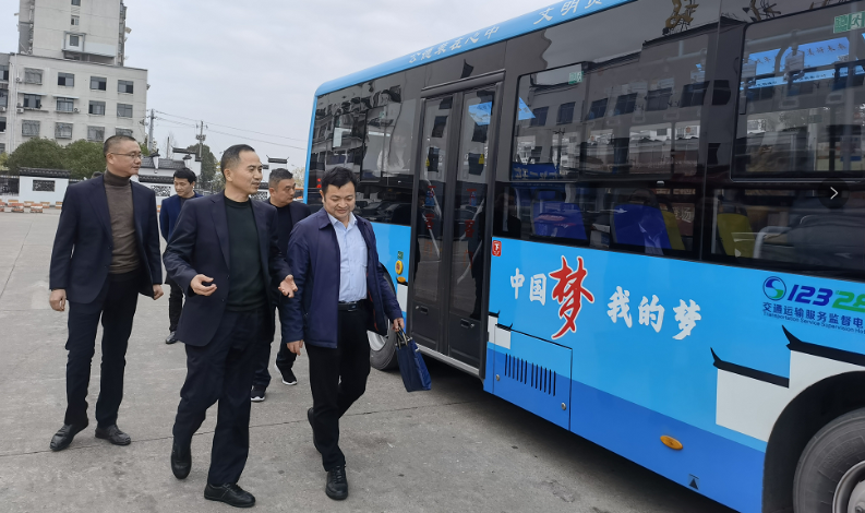 市政公用集團(tuán)黨委委員、副總經(jīng)理郭曉慶一行調(diào)研江西長運部分子公司