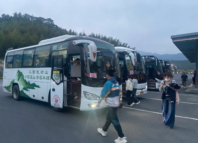 吉安公司:圓滿完成2024年環(huán)境舞蹈展演周活動運輸保障任務(wù)