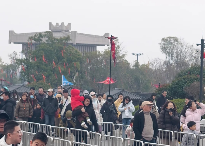 都市城際公交:運游結(jié)合 春節(jié)旅游圓滿收官
