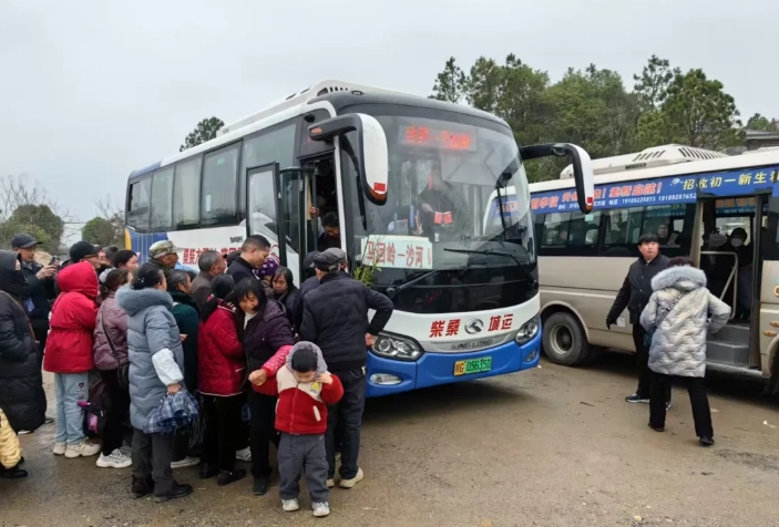 九江長運:護(hù)航“百年廟會” 提供優(yōu)質(zhì)交通服務(wù)