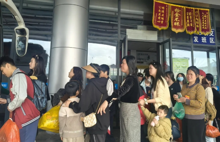 撫州長運(yùn)：積極應(yīng)對(duì)清明客流高峰全方位保障旅客出行