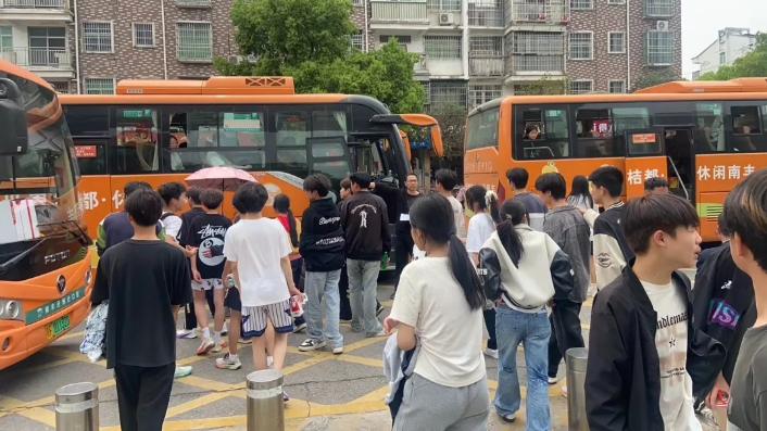 撫州長運(yùn)：南豐分公司圓滿完成中考體育科目考生運(yùn)輸任務(wù)